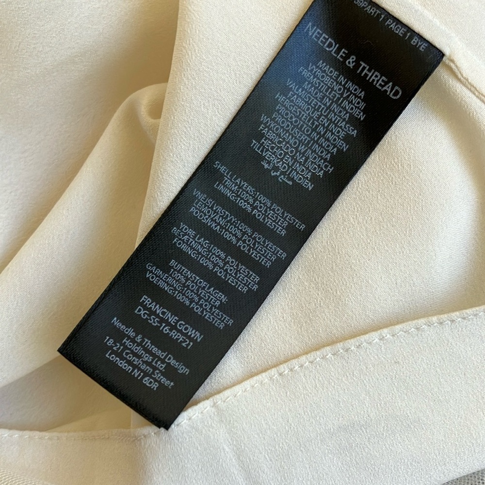 Needle & Thread Francine Lace gown in champagne pink color Size 2 NWT - Picture 13 of 14